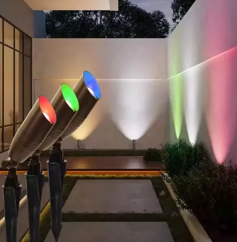 How to Select Outdoor Lighting for Commercial Spaces?